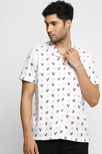 men's short sleeves graphic white shirt