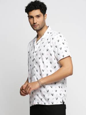 men's short sleeves graphic white shirt 3