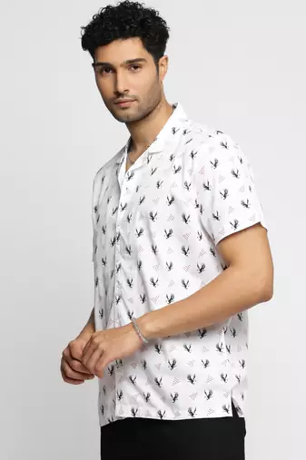 men's short sleeves graphic white shirt