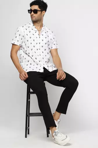 men's short sleeves graphic white shirt