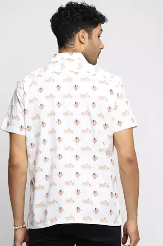 men's short sleeves graphic white shirt