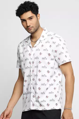 men's short sleeves graphic white shirt