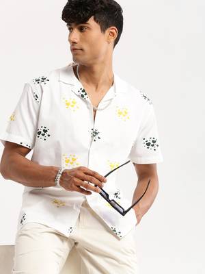 men's short sleeves graphic white shirt 1
