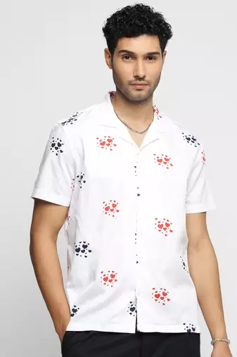 men's short sleeves graphic white shirt