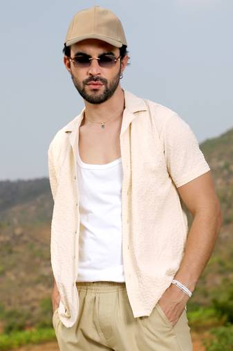 Men's pale yellow micro creased shirt