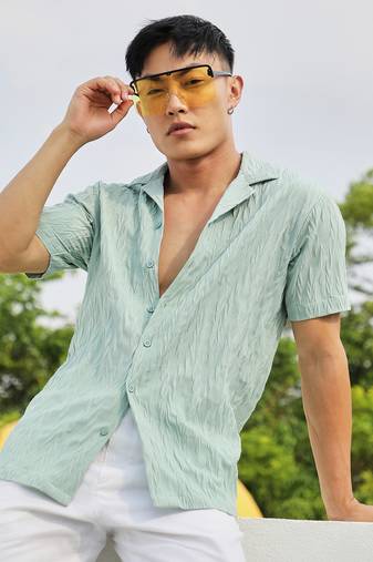 Men's sage green grain-textured shirt