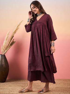 WINE DOUBLE TONE LUREX V NECK FLARED KURTA SET 2