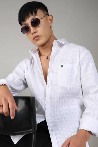 Men's chalk white textured ruched shirt