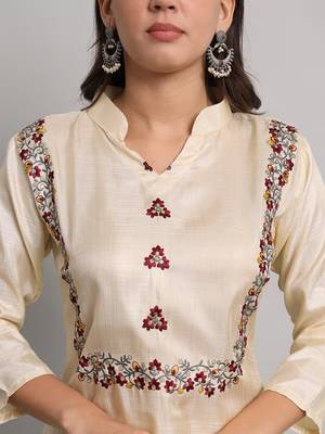WOMEN'S PREMIUM COTTON BLEND STRIGHT KURTI WITH EMBROIDARY WORK 2