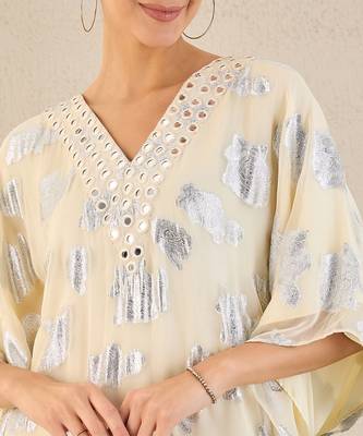 Off-white and green ombre full length kaftan 5