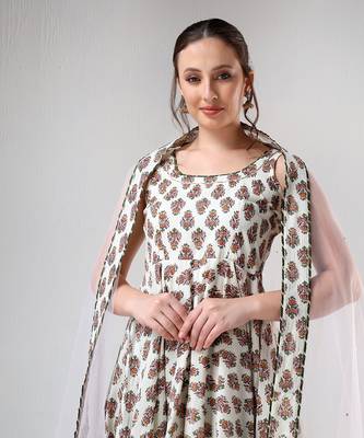 White hand block print cotton anarkali set 3