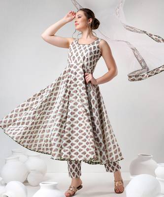 White hand block print cotton anarkali set 4