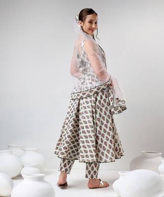White hand block print cotton anarkali set 5