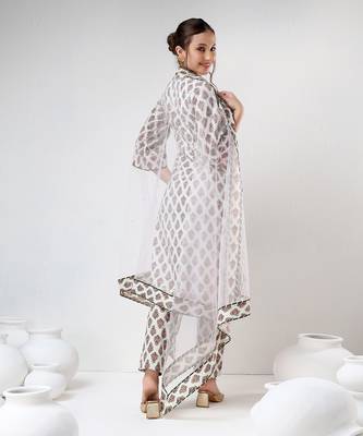 White booti cotton suit set 3