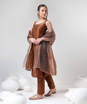 Brown gotta jaal suit set 3