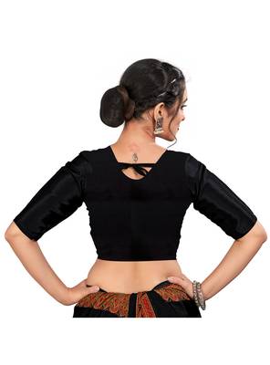 Black crepe silk saree for women 4