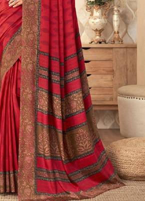Women's and girls crepe silk floral printed saree with unstitched blouse piece 2