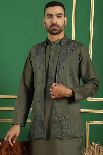 Men grey embroidered silk blend kurta jacket set