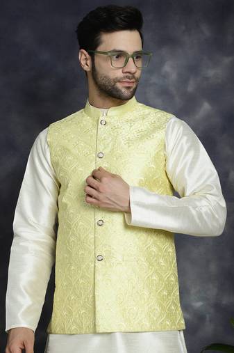 Men yellow embroidered silk blend kurta jacket set
