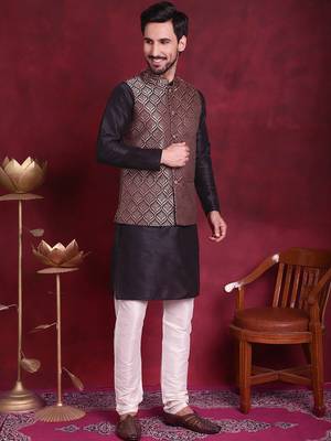 Men maroon woven silk blend kurta jacket set 4