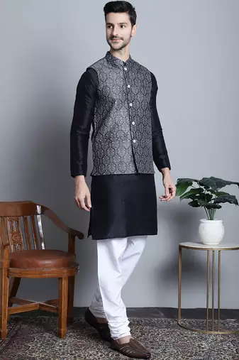 Men grey printed silk blend kurta jacket set