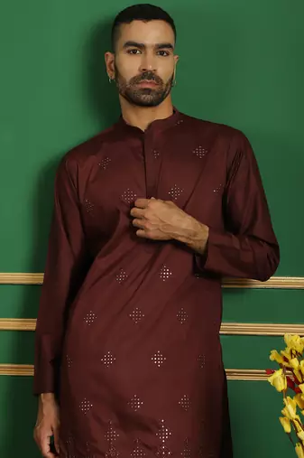 Men maroon embroidered silk blend kurta pajama