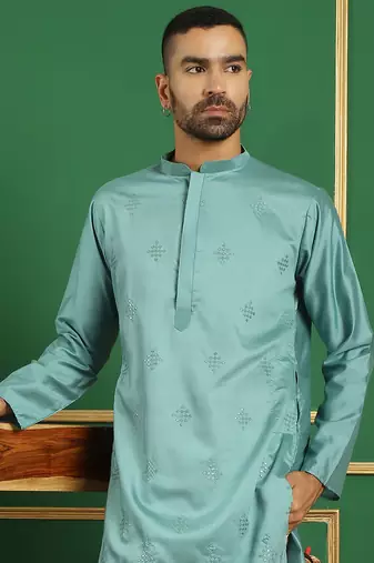 Men blue embroidered silk blend kurta pajama