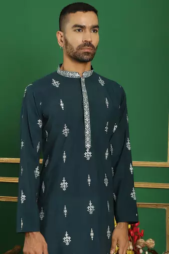 Men green printed silk blend kurta pajama