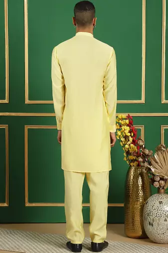 Men yellow solid silk blend kurta pajama