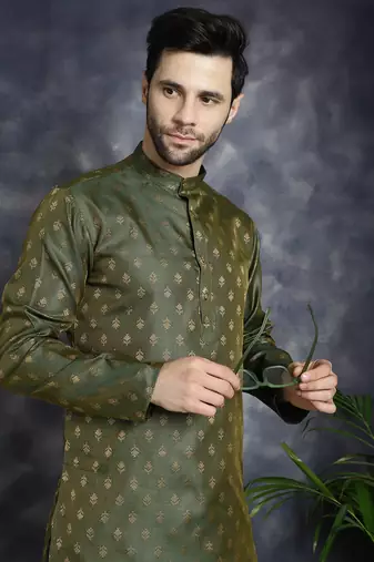 Men green woven silk blend kurta pajama