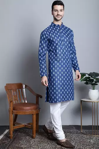 Men blue printed blended cotton kurta pajama
