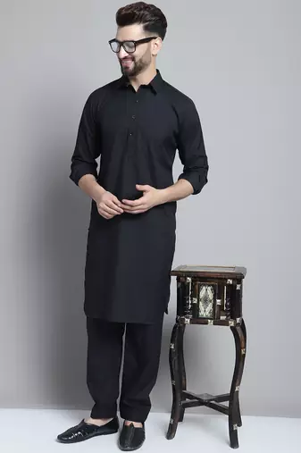 Men black solid cotton kurta pajama