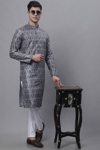 Men silver printed silk blend kurta pajama