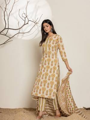  mustard floral print cotton straight samosa-lace kurta and trouser with dupatta set 2