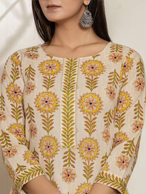  mustard floral print cotton straight samosa-lace kurta and trouser with dupatta set 4