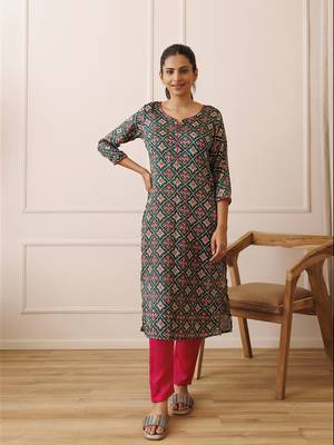 Pine green and pink patola printed kurta set 1