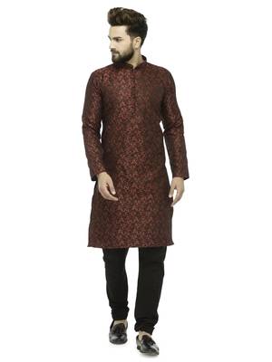 Men maroon solid blended cotton kurta pajama 1