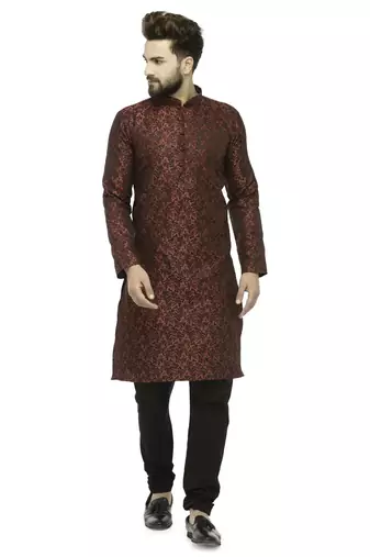 Men maroon solid blended cotton kurta pajama