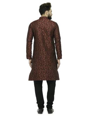 Men maroon solid blended cotton kurta pajama 5