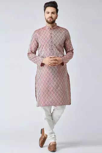 Men maroon solid blended cotton kurta pajama