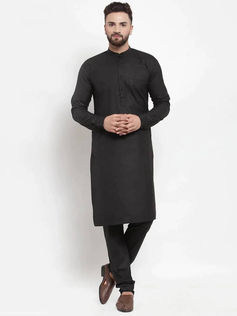 Men black solid blended cotton kurta pajama