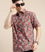 Showoff men's short sleeves graphic multi shirt