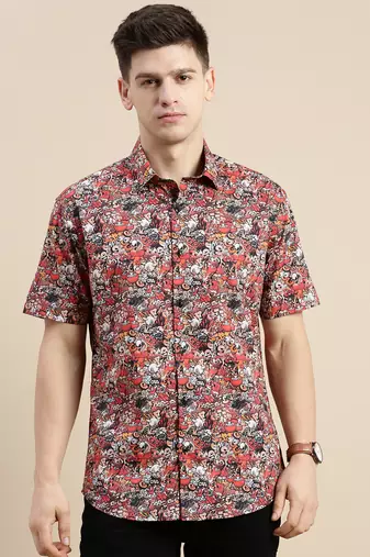 Showoff men's short sleeves graphic multi shirt