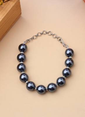 Grey Pearl Bracelet 2