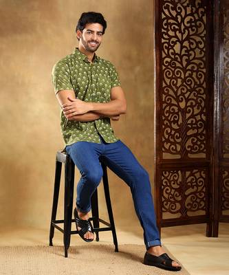 Hasrat green cotton hand block shirt 4
