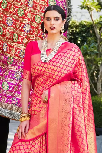 Rani Pink kanjivaram style of silk bland thread & Zari weaving saree with Blouse