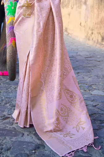 Purple kanjivaram style of silk bland thread & Zari weaving saree with Blouse