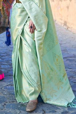 Sea Green kanjivaram style of silk bland thread & Zari weaving saree with Blouse 3