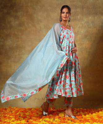 Guzarish red floral anarkali set 2
