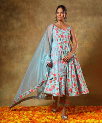 Guzarish red floral anarkali set 3
